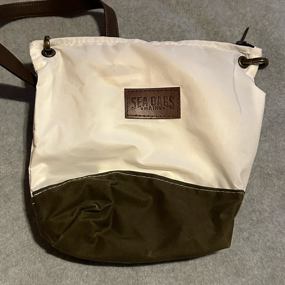 NWOT Sea Bags Maine crossbody olive green
